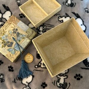 Butterfly Floral Soap Savon Decorative Box